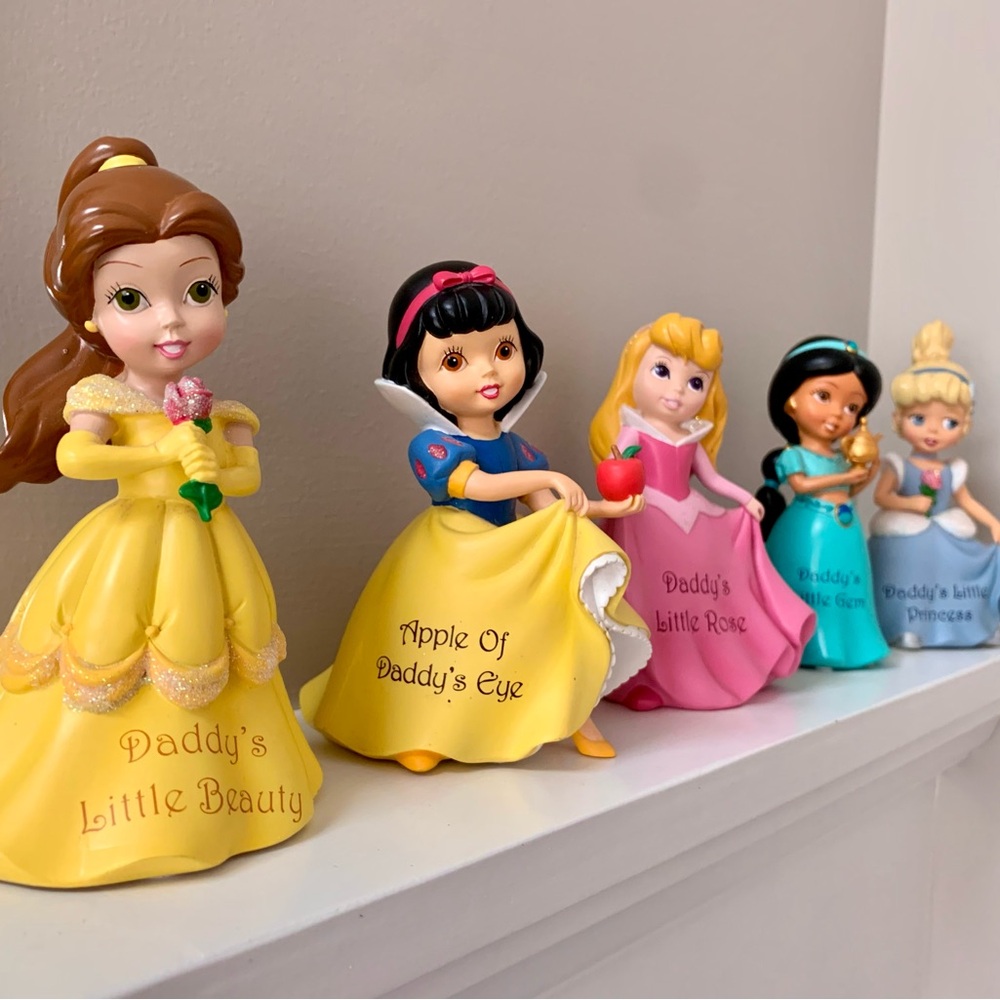Disneys Daddy’s Hamilton Princess Collection Figurines Set of 5